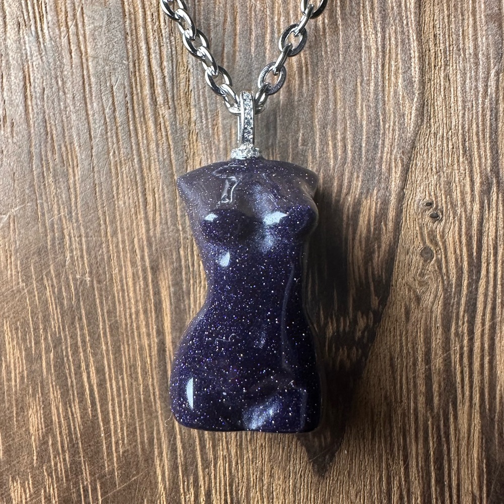 Sandstone Lady Body Pendant Necklace on Chain - Sterling Silver Bail
